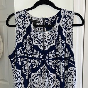 Sleeveless patterned dress
